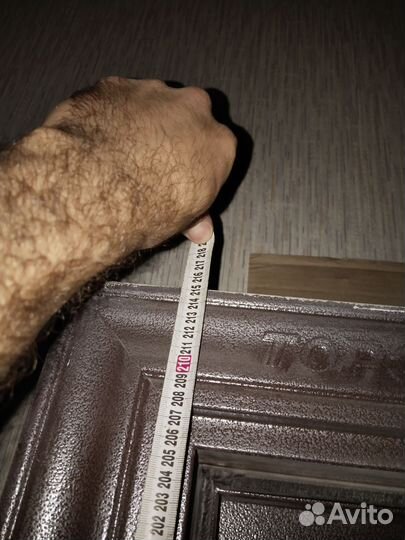 Дверь входная металлическая правая бу