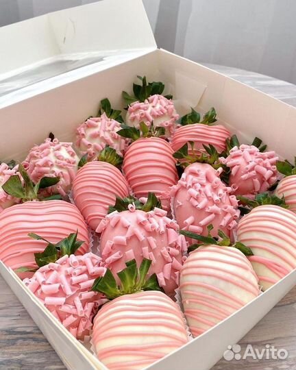 Клубника в шоколаде, Моти, Макаронсы