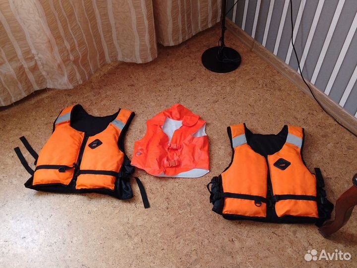 Спасательный жилет надувной