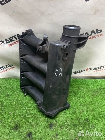 Коллектор впускной Mercedes Benz Vito фургон 2.2