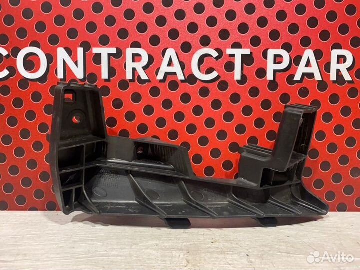 Кронштейн бампера передний Kia Sportage QL 1.6