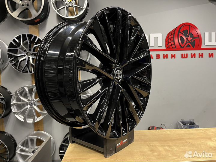 Диски R19 на Toyota Camry и Lexus LS GS