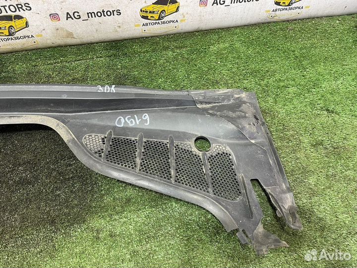 Решетка под лобовое стекло (жабо) Peugeot 308