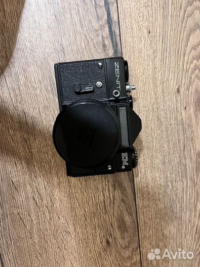 Пленочный фотоаппарат зенит