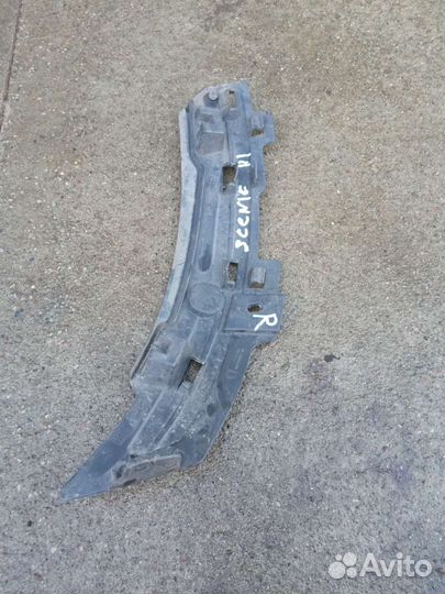 Renault Scenic 3 кронштейн переднего бампера прав