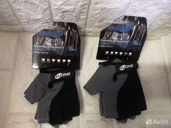 Перчатки спортивные