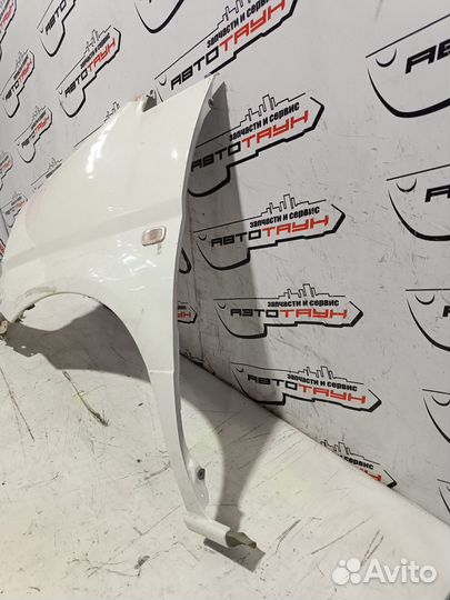 Крыло nissan serena PC24 PNC24 RC24 TC24 TNC24 VC24 VNC24 631014N050 переднее левое белый, QX1 NA589