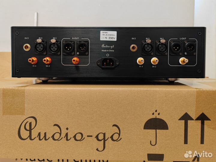 Audio-GD HE-9LE балансный усилитель для наушиков