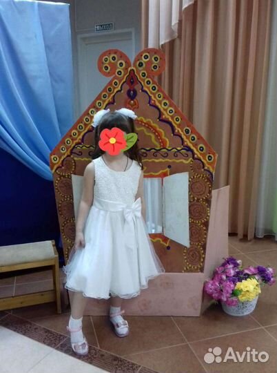 Платье нарядное