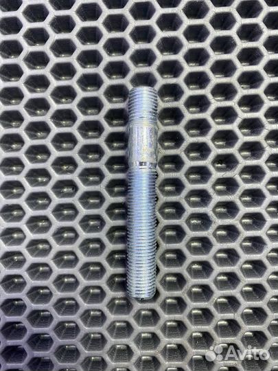 Колесные шпильки