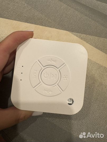 Ночник с белым шумом