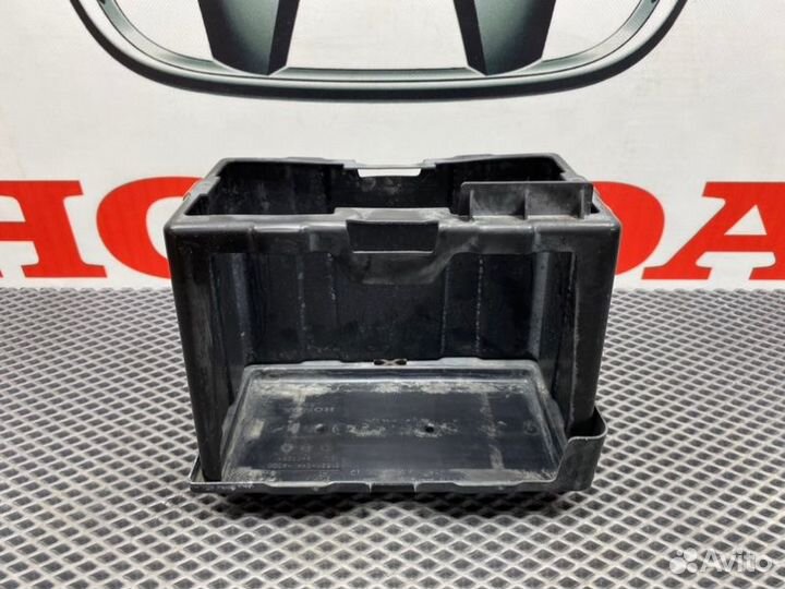 Кожух аккумулятора Honda Cr-V3 RE K24Z1