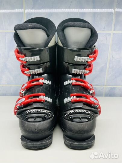 Горнолыжные ботинки
