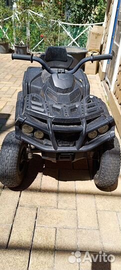 Детский квадроцикл на аккумуляторе