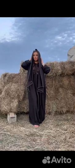 Платье с шарфом