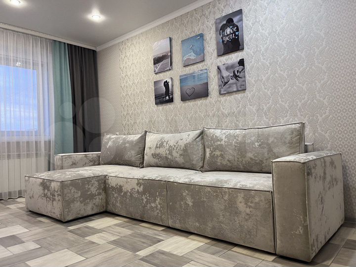 2-к. квартира, 54 м², 10/10 эт.