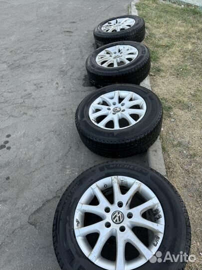 Michelin r17 235/65