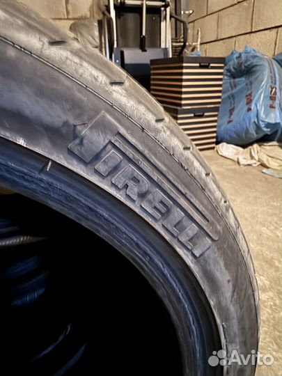 Pirelli P Zero 245/40 R19 94