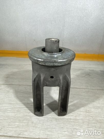 Опора двигателя volkswagen t5