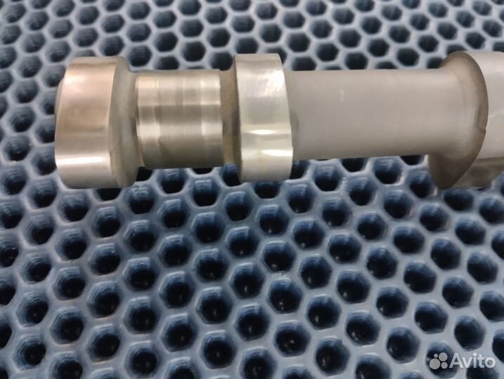 Suzuki RF900R T703 распредвал впускной