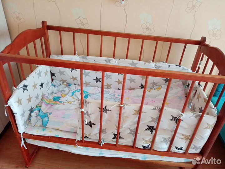 Детская кроватка