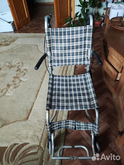 Инвалидная коляска складная бу