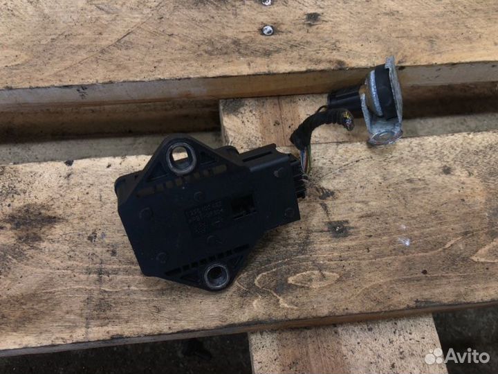Датчик уровня оборотов Bmw 6 E63 N62B44 2004
