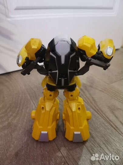 Робот и другие игрушки