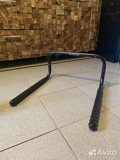 Кронштейн для двух велосипедов на стену Btwin