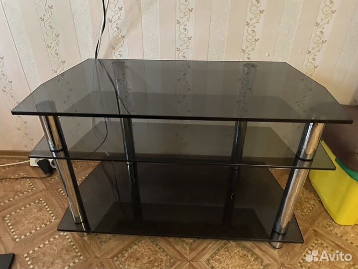 Стеклянная тумба под тв
