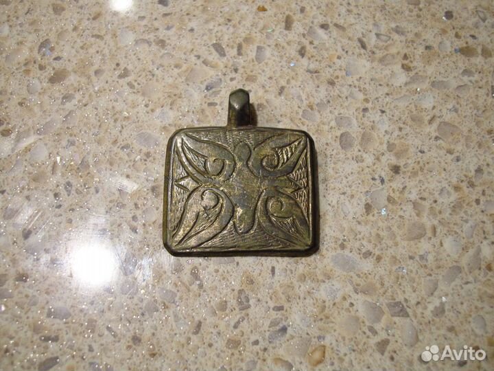 Старинная пряжка с остатками позолоты