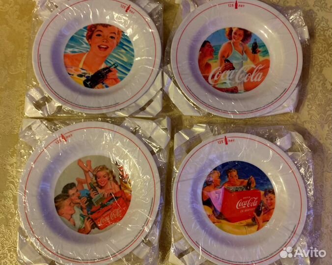 Набор коллекционных тарелок Кока-кола (4 штуки)