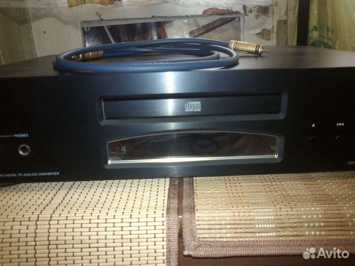 Компакт проигрыватель C.E.C.CD3300R