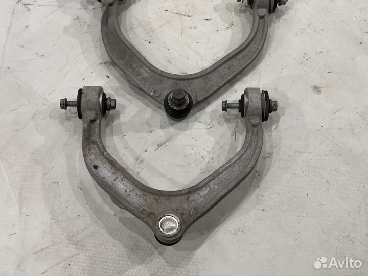 Передний верхний рычаг левый и правый BMW X6 F16
