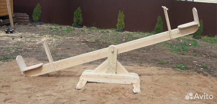 Уличная качель