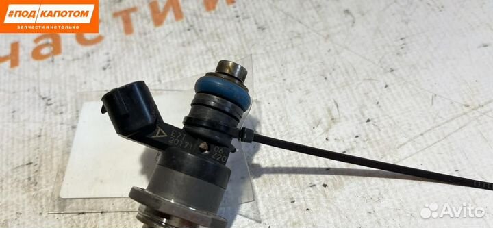 Форсунка топливная Mazda CX-7 2009 E7T20171