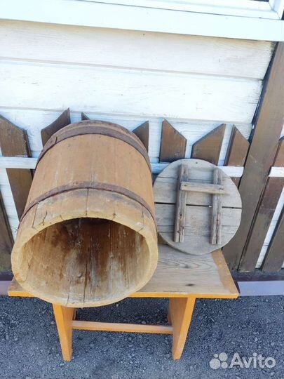 Деревянная бочка, кадка