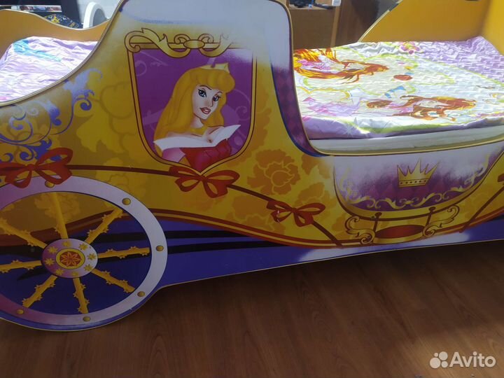 Детская кровать карета