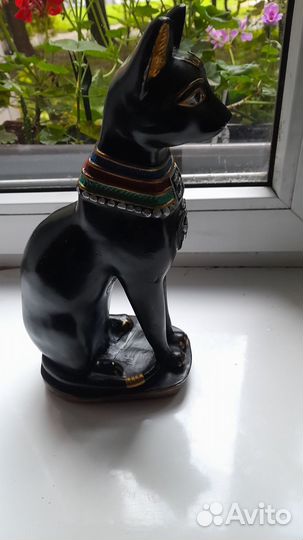 Статуэтка кошечка