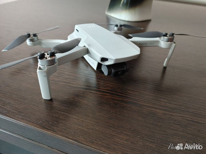 Продам квадрокоптер DJI Mavic Mini Fly More Combo