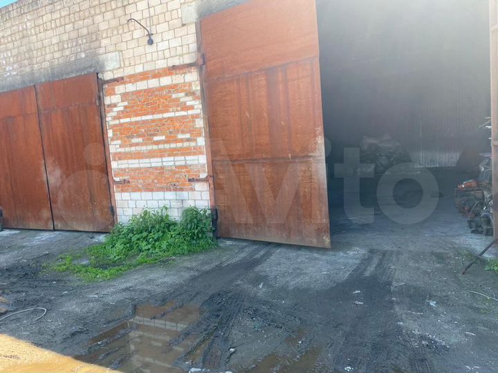 Гараж, > 30 м²