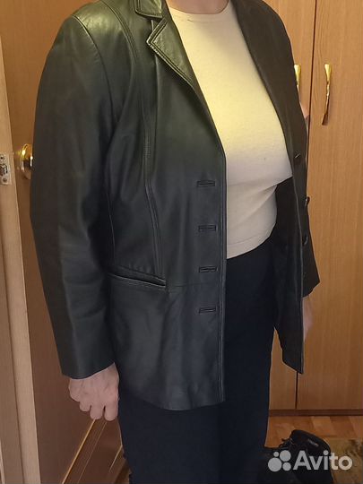 Кожаный пиджак женский 48