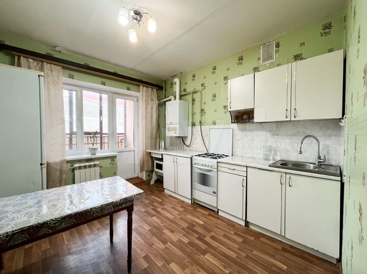 3-к. квартира, 93 м², 3/5 эт.