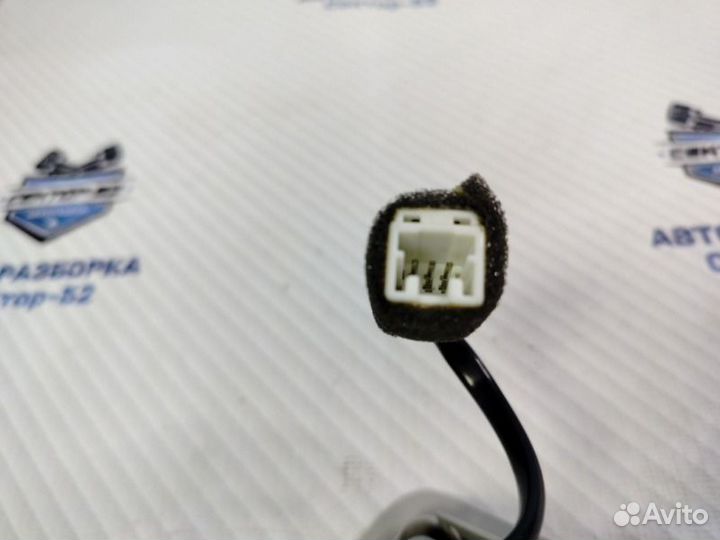 Кнопка люка Nissan Qashqai J10