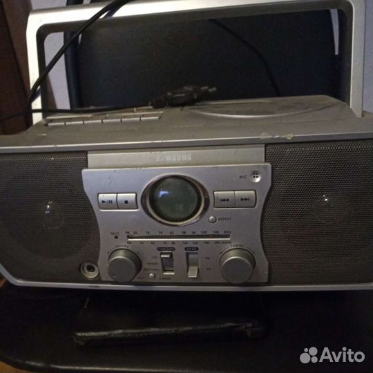 Радиоприемник кассетно дисковый Самсунг