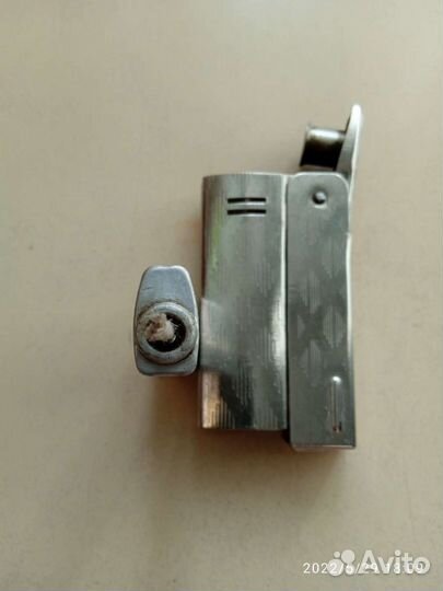 Зажигалка бензиновая