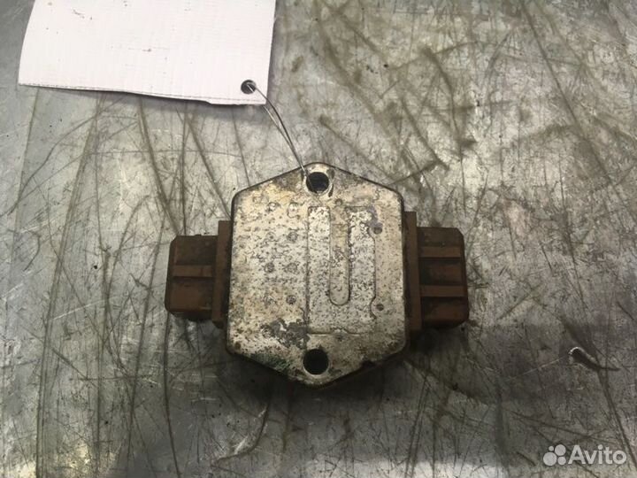 Коммутатор Audi A6 C4 1994-1997