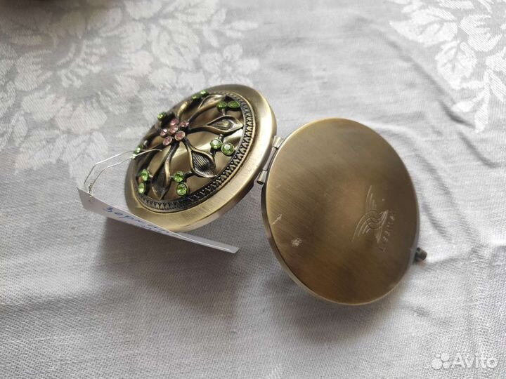 Зеркало карманное