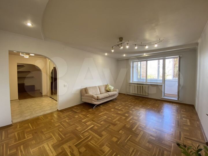 3-к. квартира, 97 м², 3/7 эт.