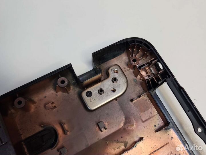 Поддон ноутбука toshiba L755d